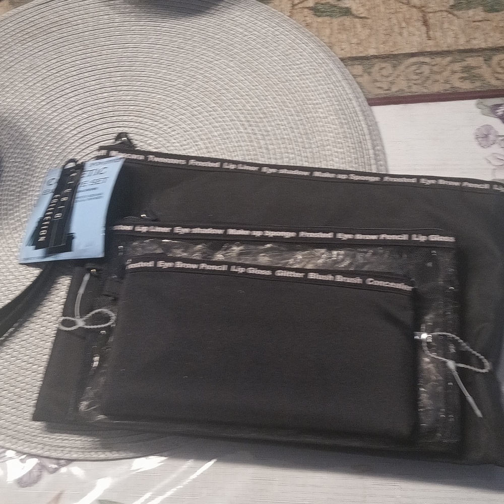 NWT 3PC. COSEMETIC ENVELOPE SET